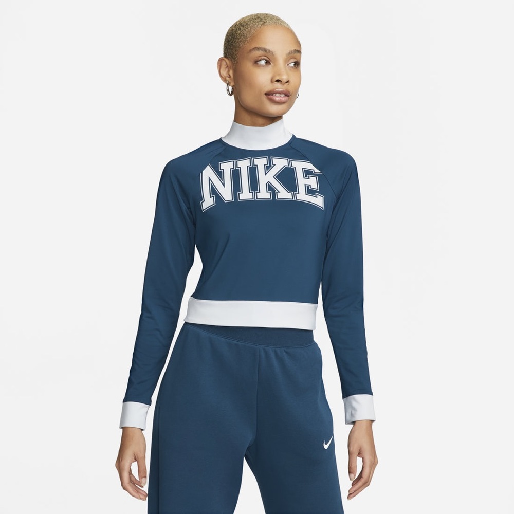 NIKE SPORTSWEAR TEAM NIKE WOMEN'S BLUE LONG-SLEEVE TOP